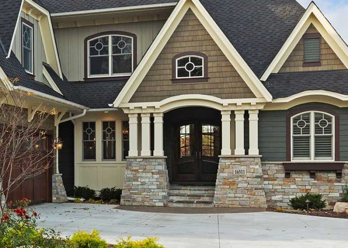 Exterior entryway of home at 16511 Black Oaks Circle