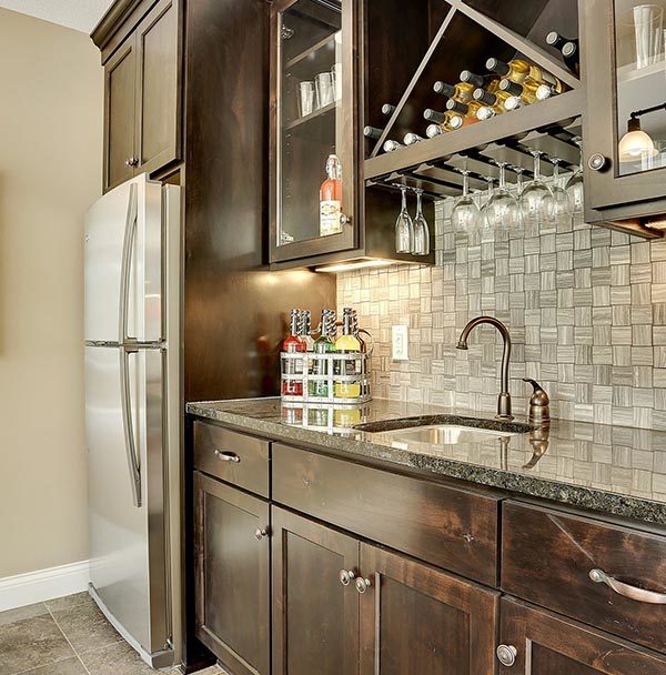 Modern bar entertaining area