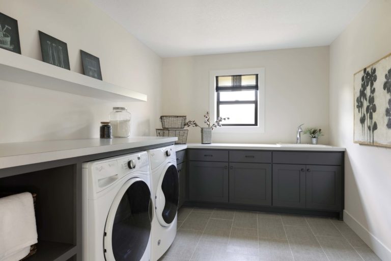 5900 Club Valley Rd Laundry