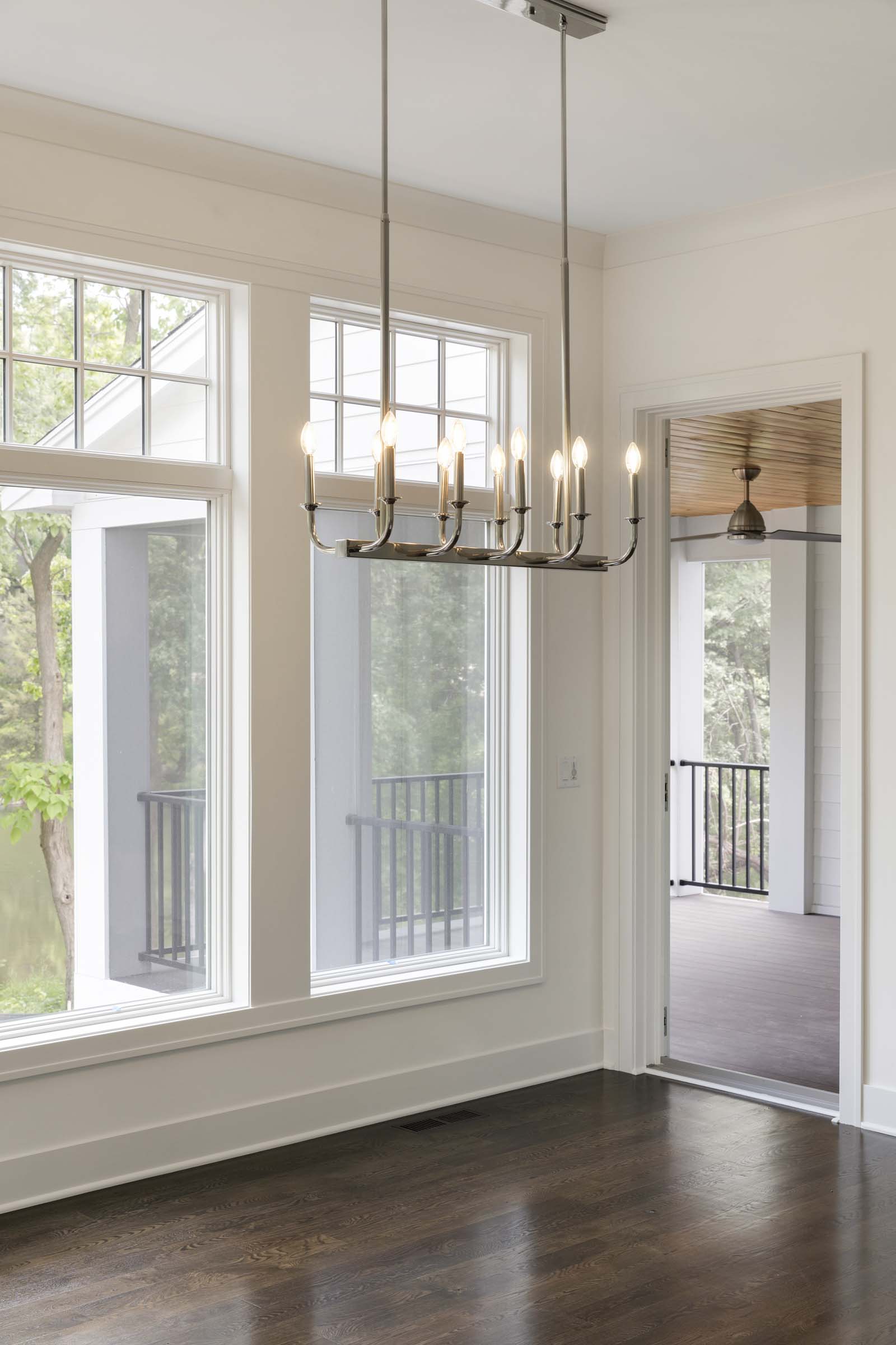 Colonial On The Creek Dining Dinette Lighting and large windows