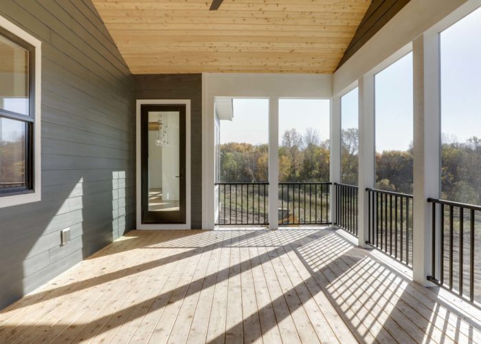 North Oaks Contemporary 93 Screen Porch