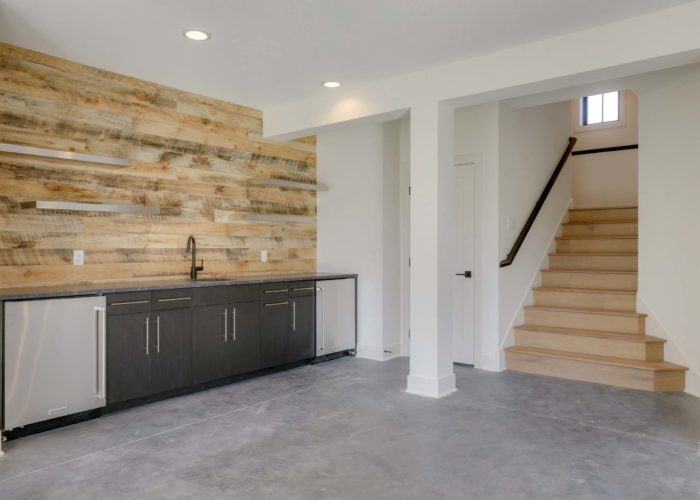 North Oaks Contemporary 93 Walk Up Bar